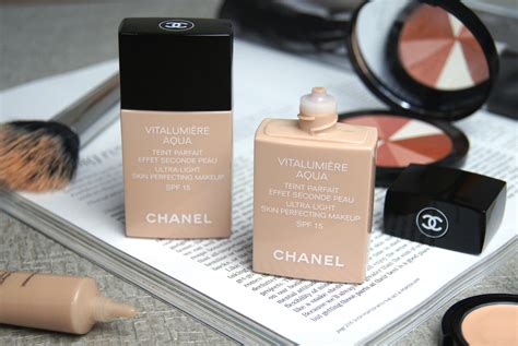 chanel aqualumiere foundation compact|chanel vitalumiere aqua discontinued.